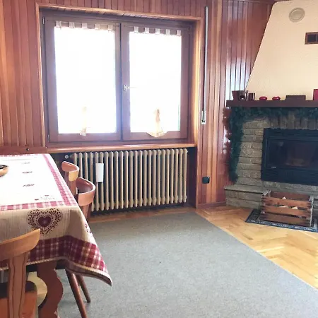 Apartment La Montagna Incantata - Panoramico Con Tre *